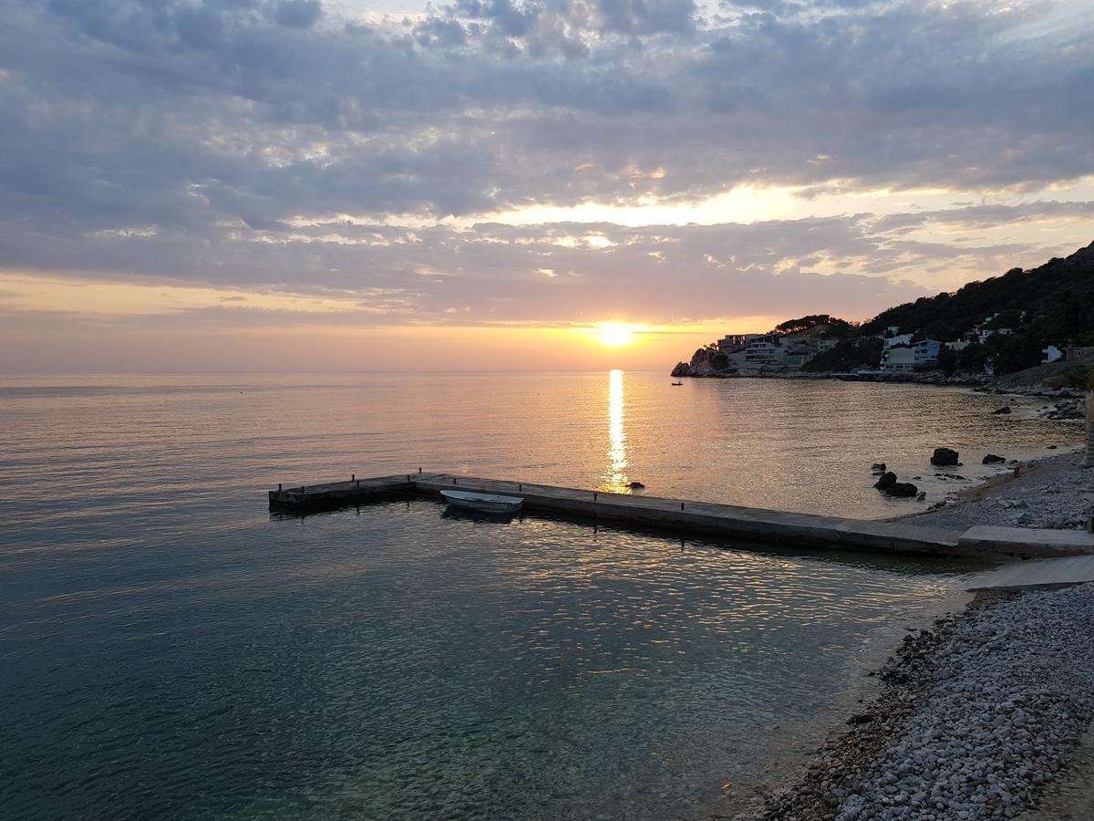 Holiday House Kruce อุลซิน ภายนอก รูปภาพ
