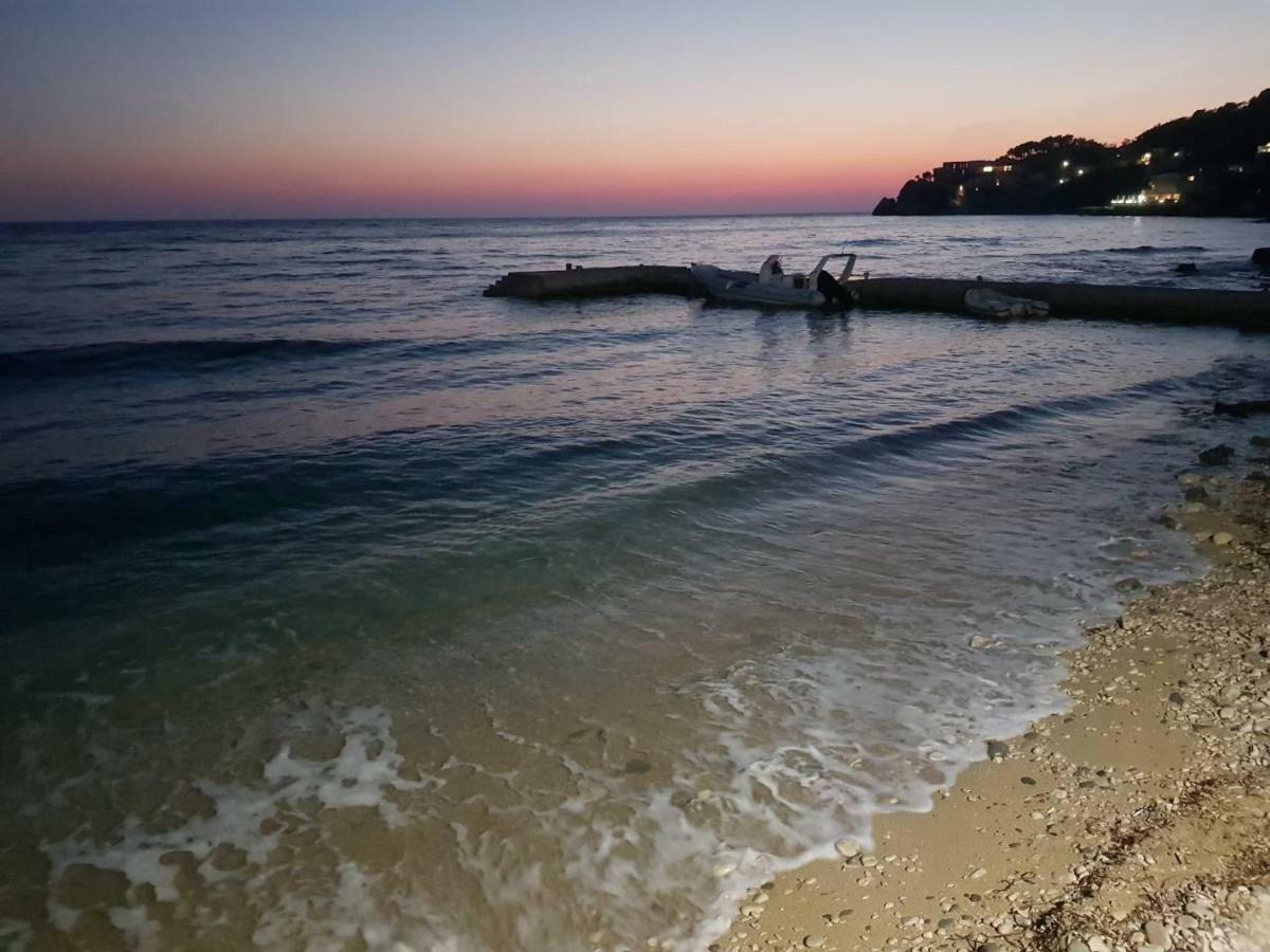 Holiday House Kruce อุลซิน ภายนอก รูปภาพ